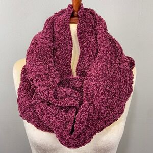 Dillard's Infinity Scarf Knit Chenille Burgundy Cozy Soft Warm Winter‎ Accessory